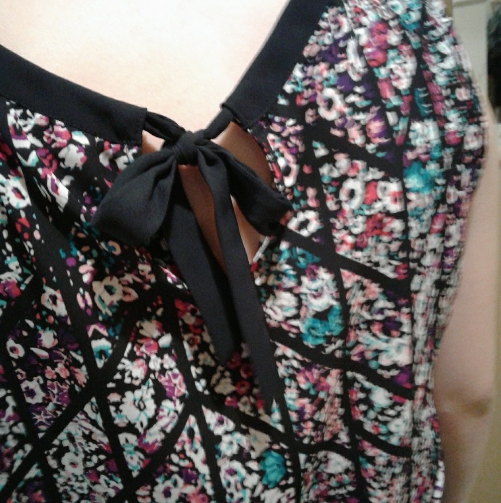 Gorgeous Candie's Easy Care Blouse View 5